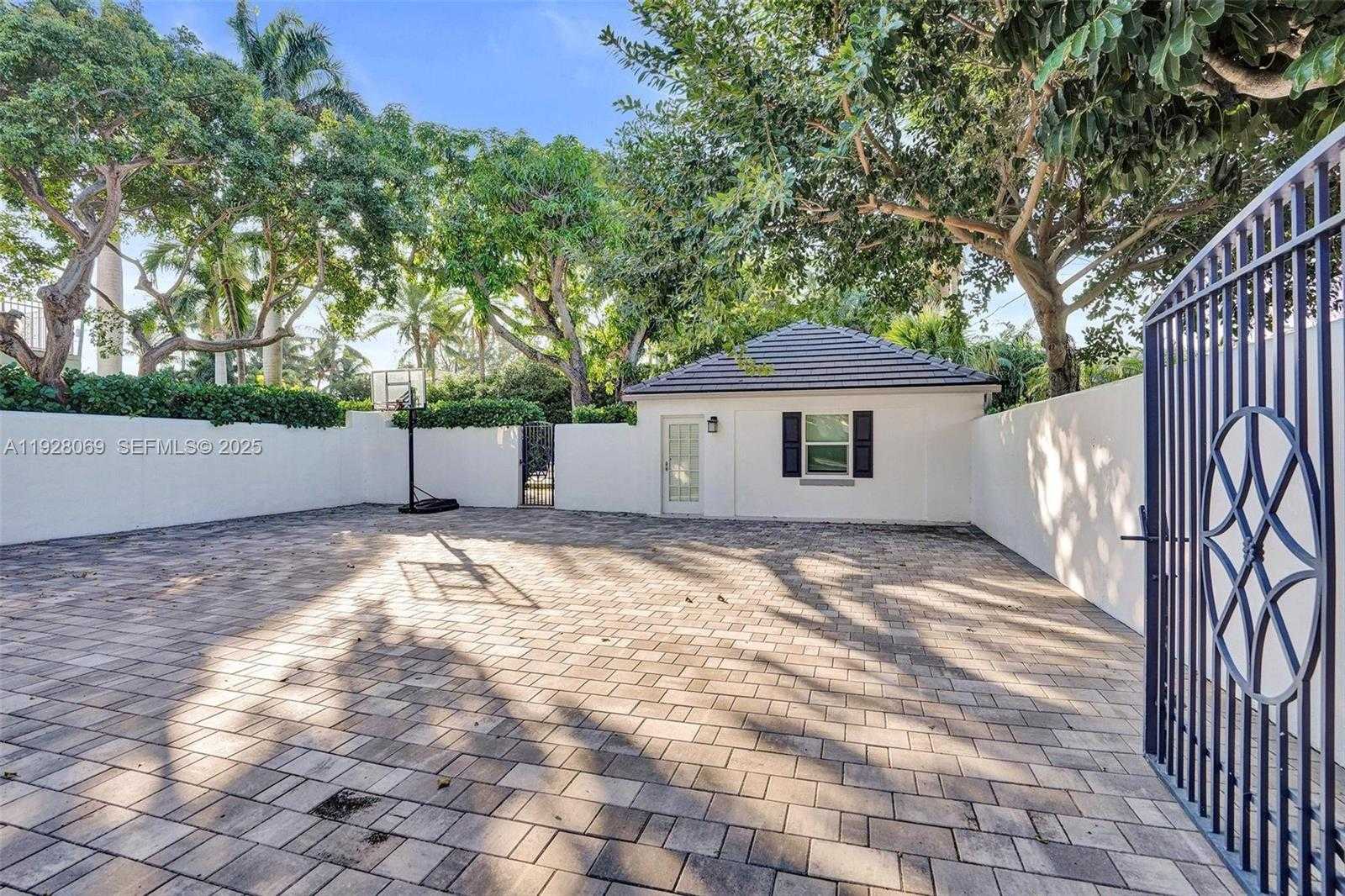 Small Image of 1281 BANYAN RD, Boca Raton Number 10
