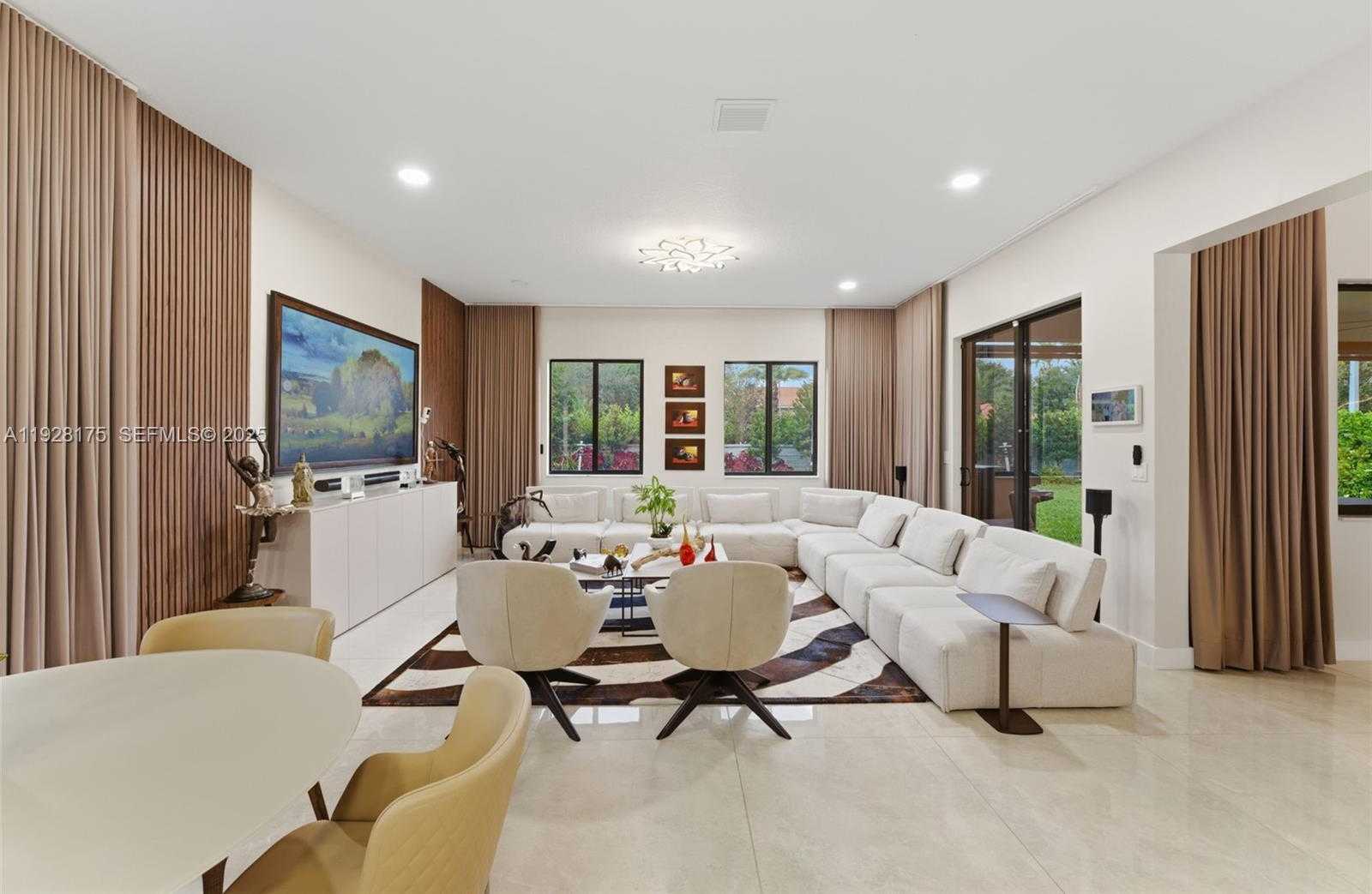 Imagen de Pequeño Objeto