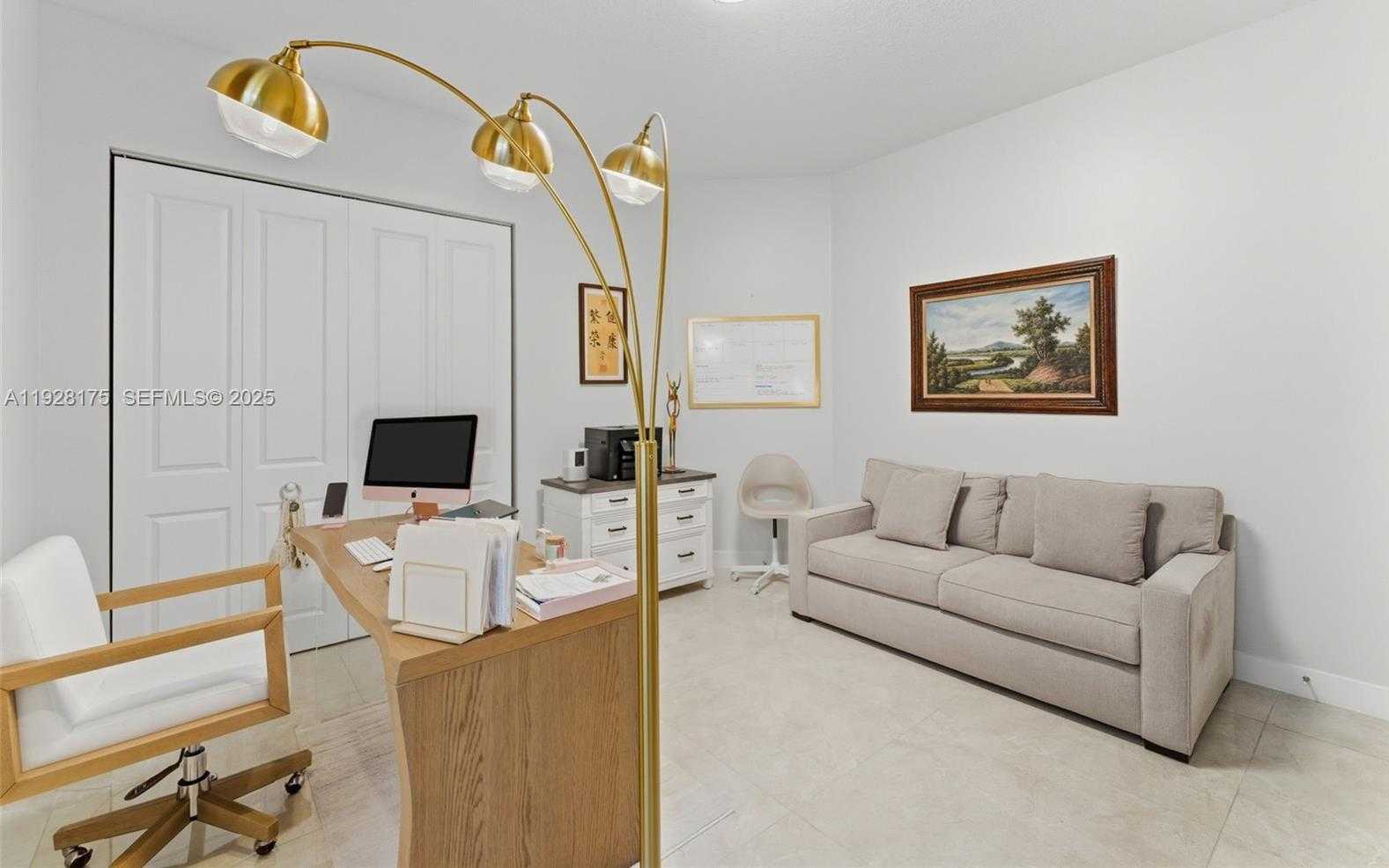 Imagen de Pequeño Objeto