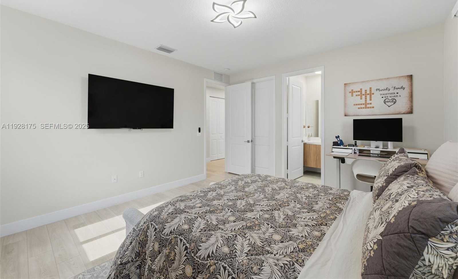 Imagen de Pequeño Objeto