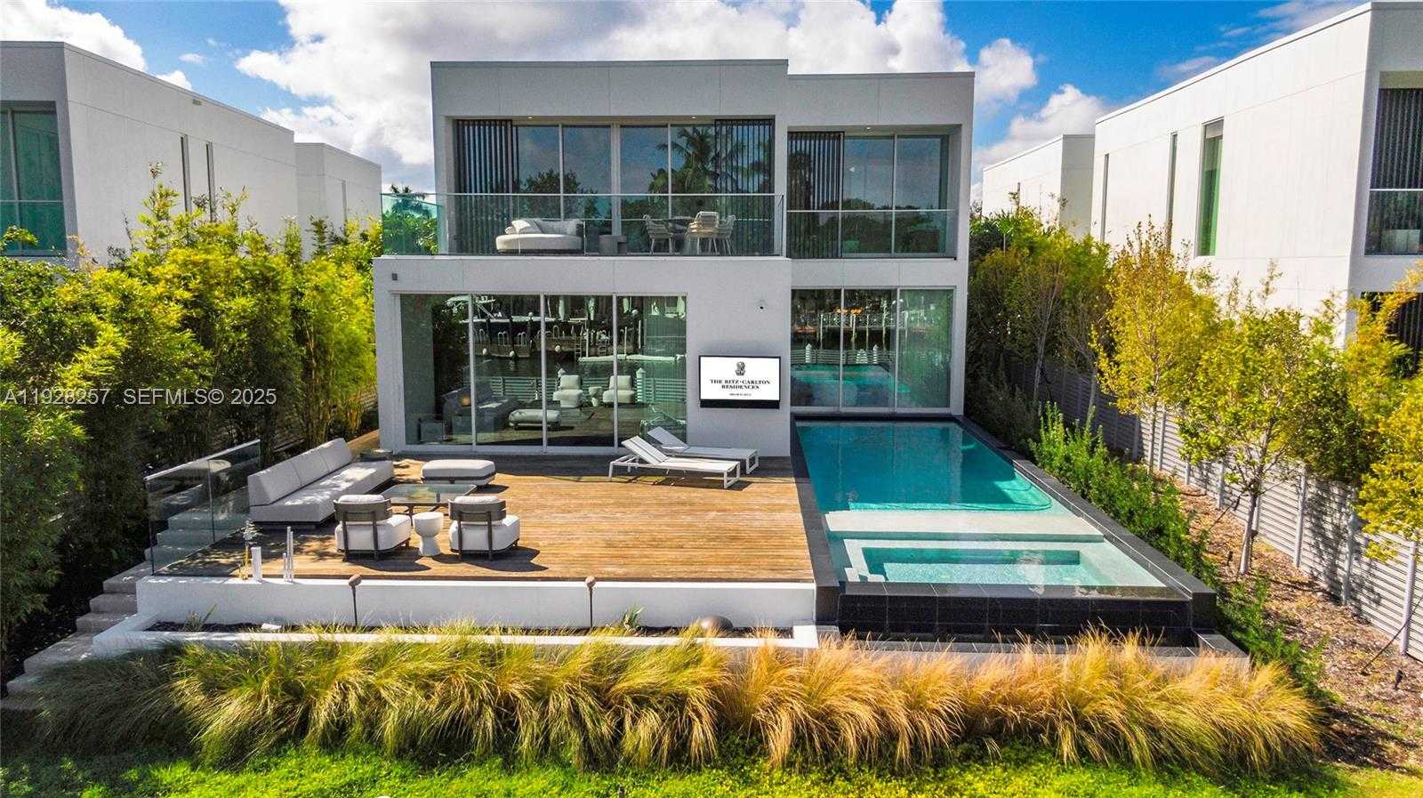 Small Image of 1031 WEST 48TH ST, Miami Beach Number 4