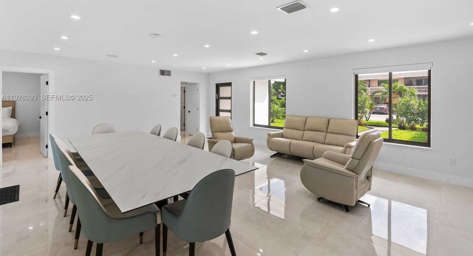 Small Image of 965 NORTH EAST 171ST ST, Miami Number 11