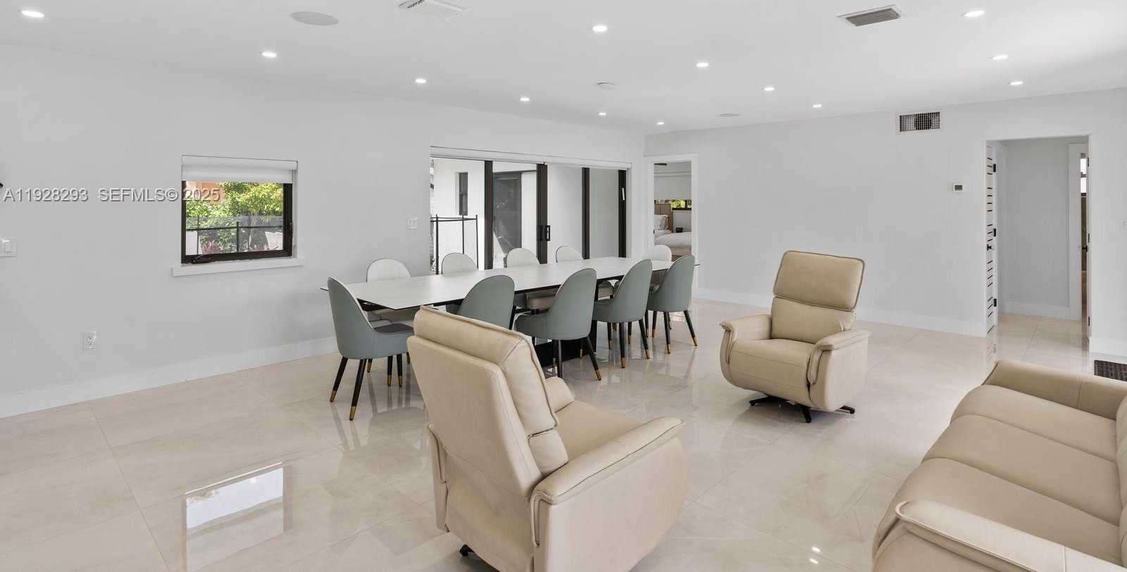 Small Image of 965 NORTH EAST 171ST ST, Miami Number 12