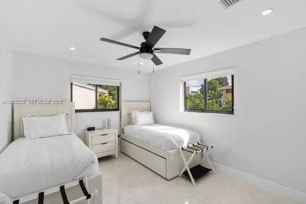 Small Image of 965 NORTH EAST 171ST ST, Miami Number 26