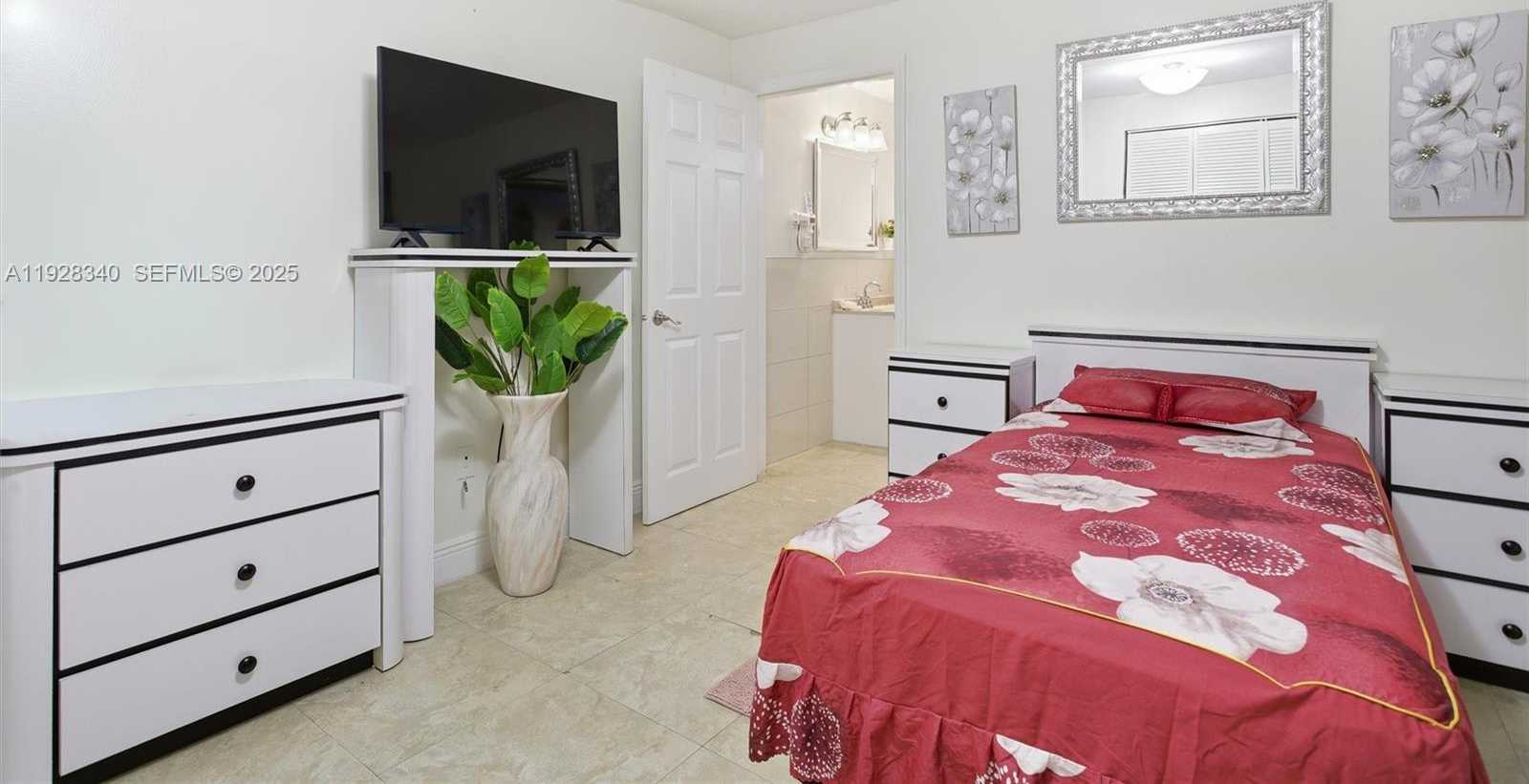 Small Image of 2642 NORTH WEST 24TH AVE, Miami Number 27