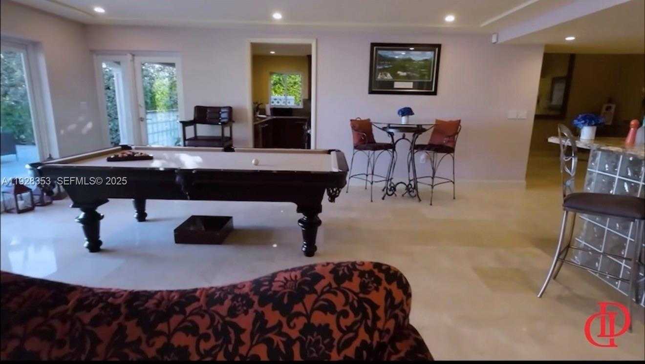 Small Image of 1500 SOUTH TREASURE DR, North Bay Village Number 9