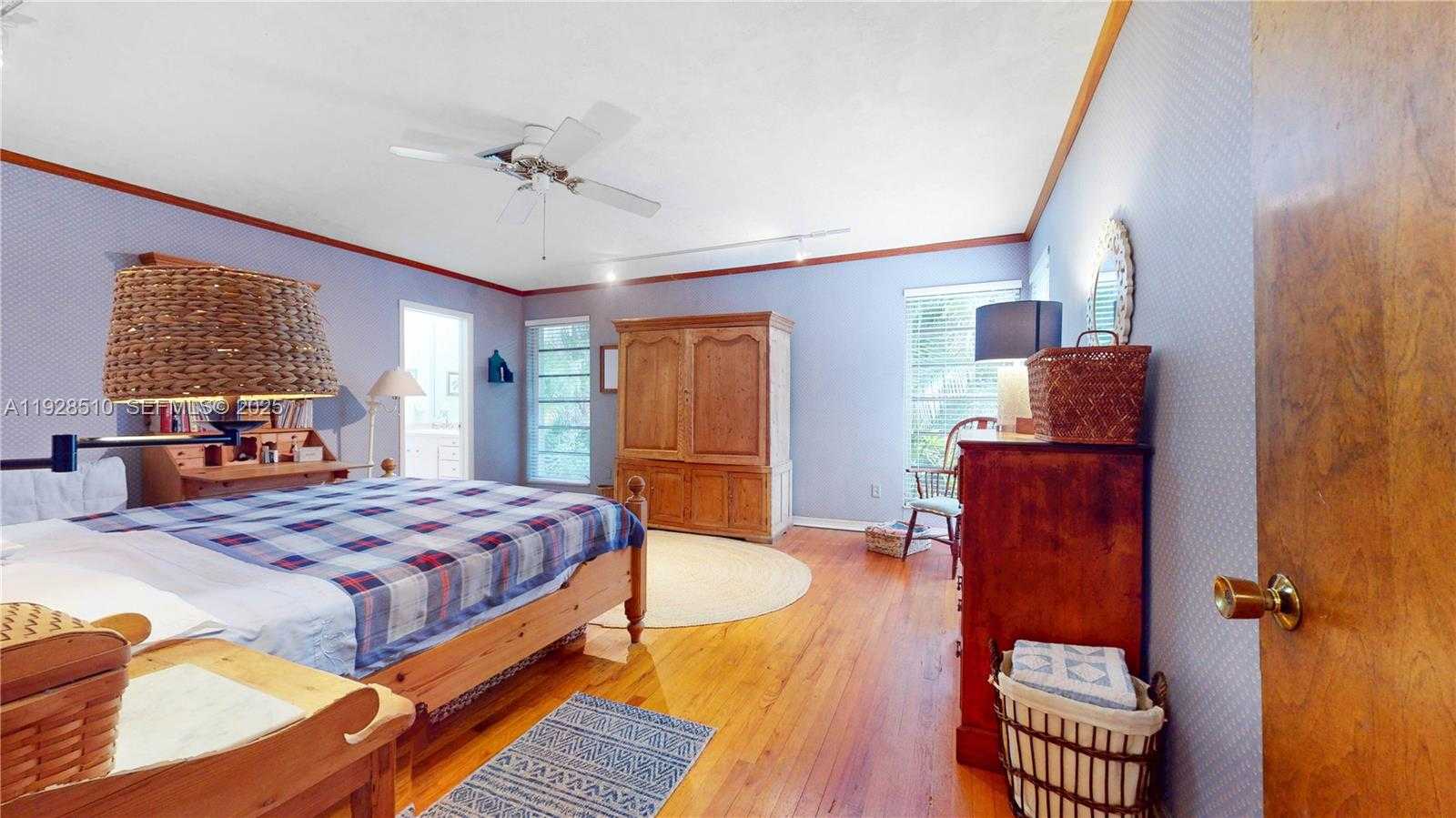 Imagen de Pequeño Objeto