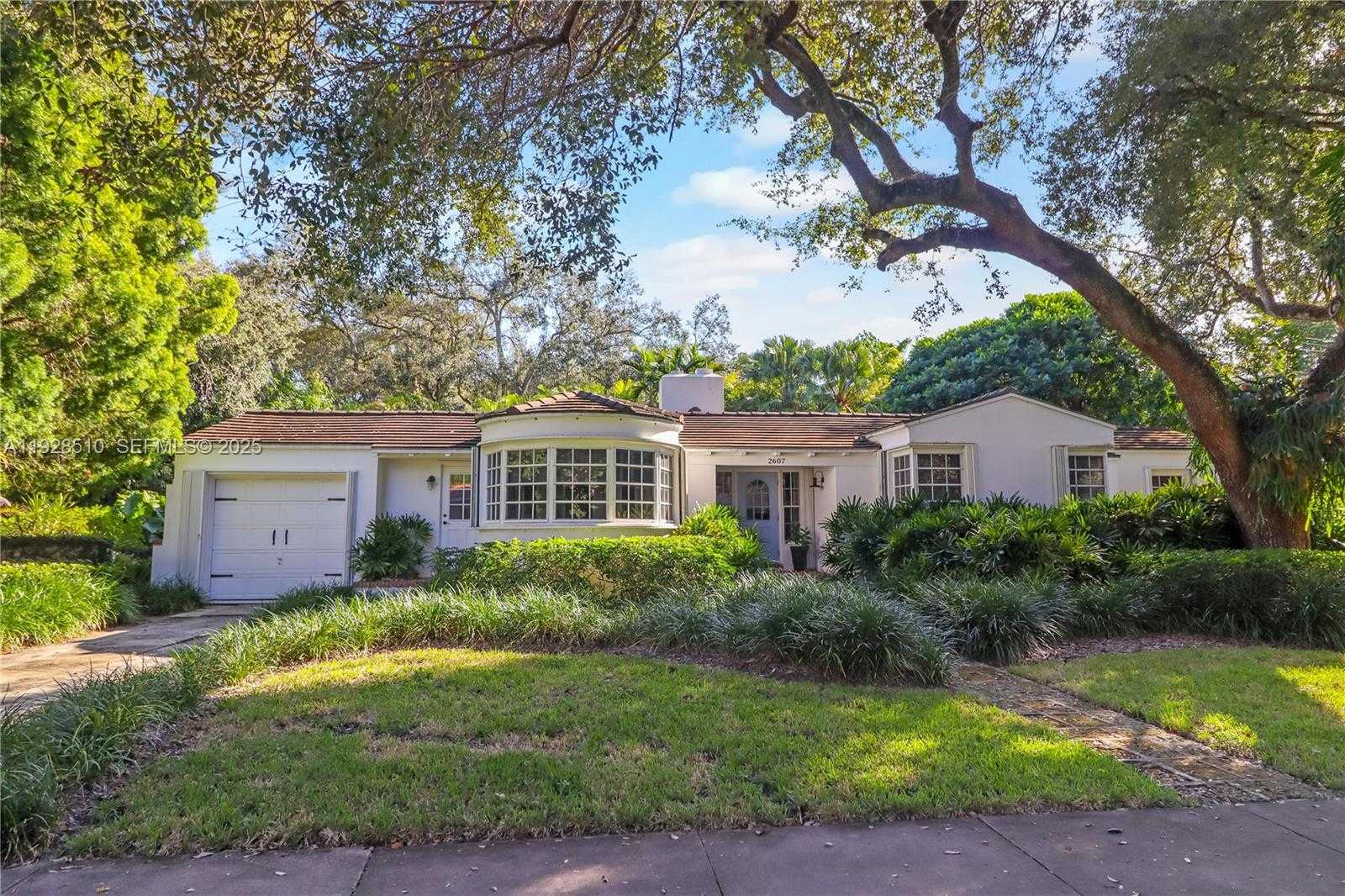 Imagen de Pequeño Objeto