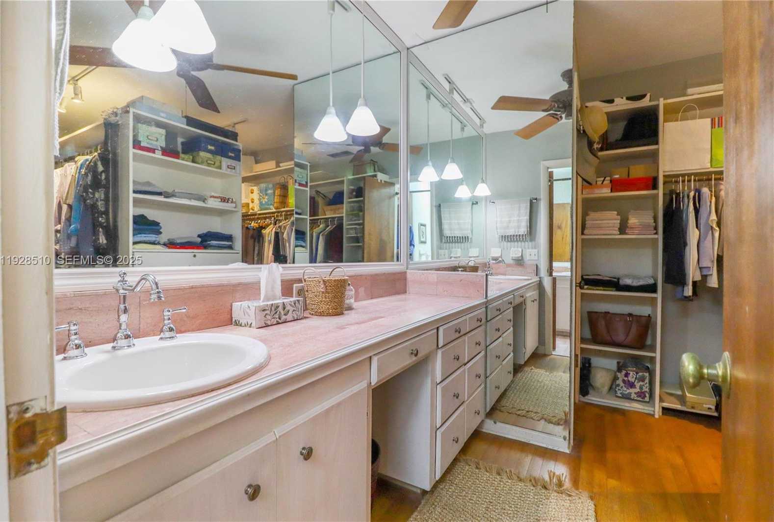 Imagen de Pequeño Objeto