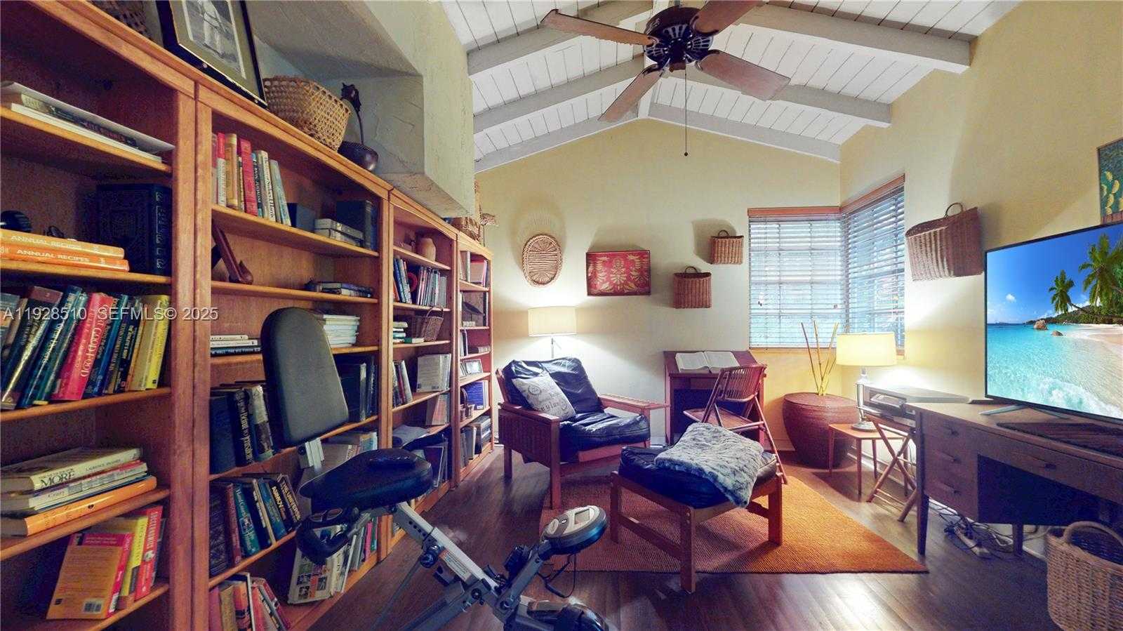 Imagen de Pequeño Objeto