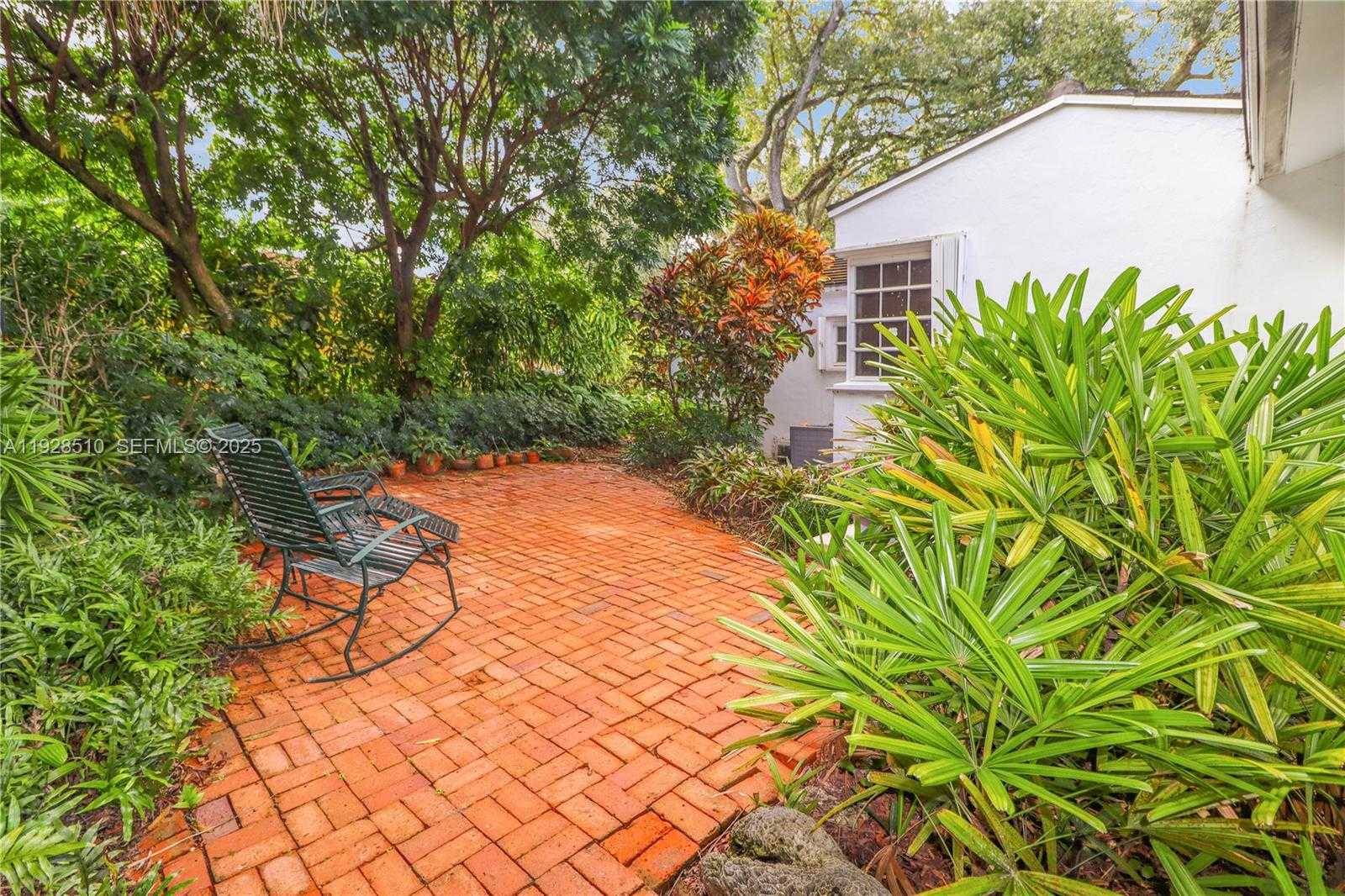 Imagen de Pequeño Objeto