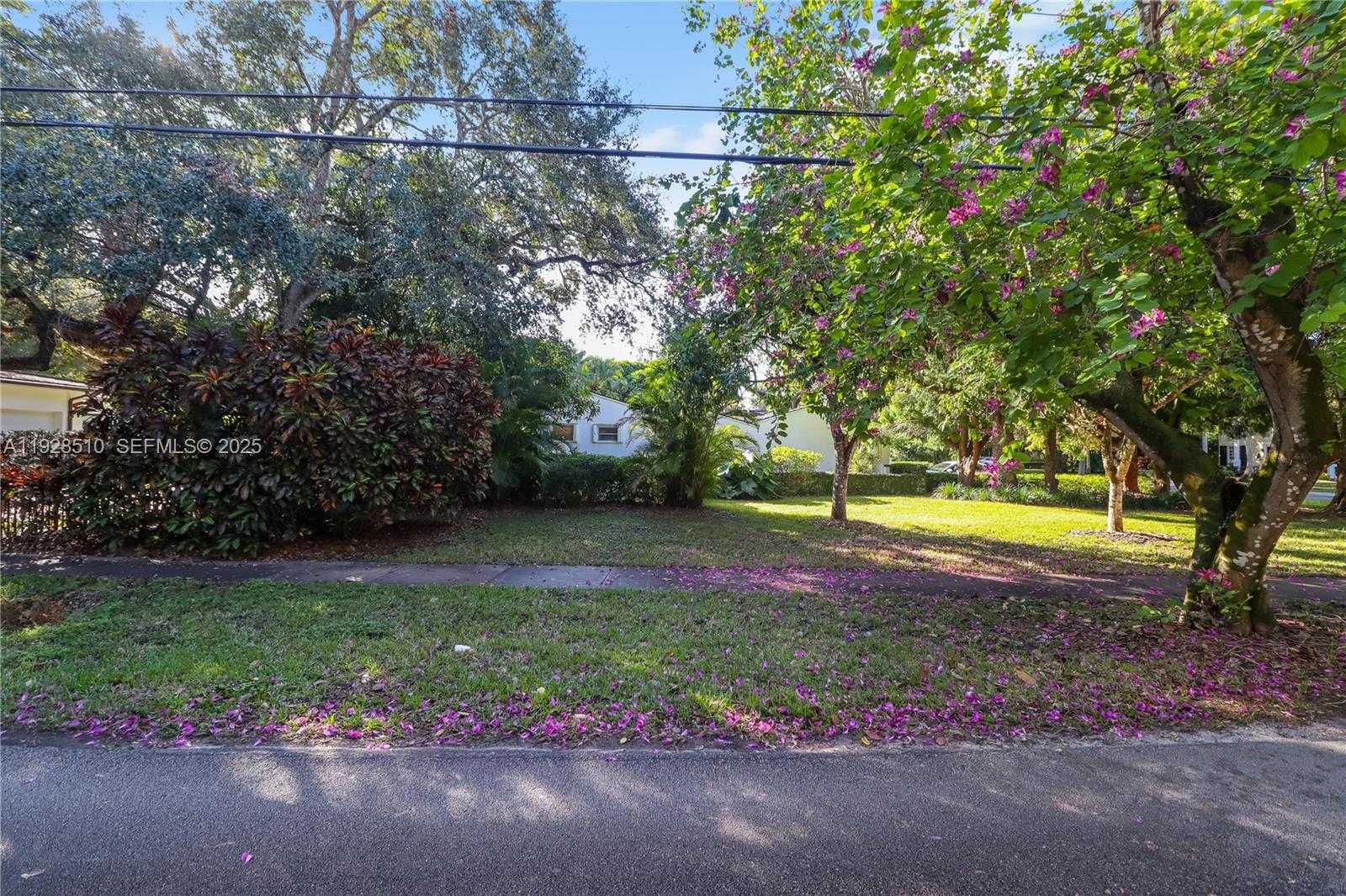 Imagen de Pequeño Objeto