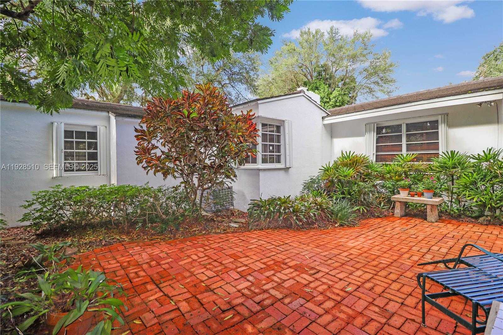 Imagen de Pequeño Objeto