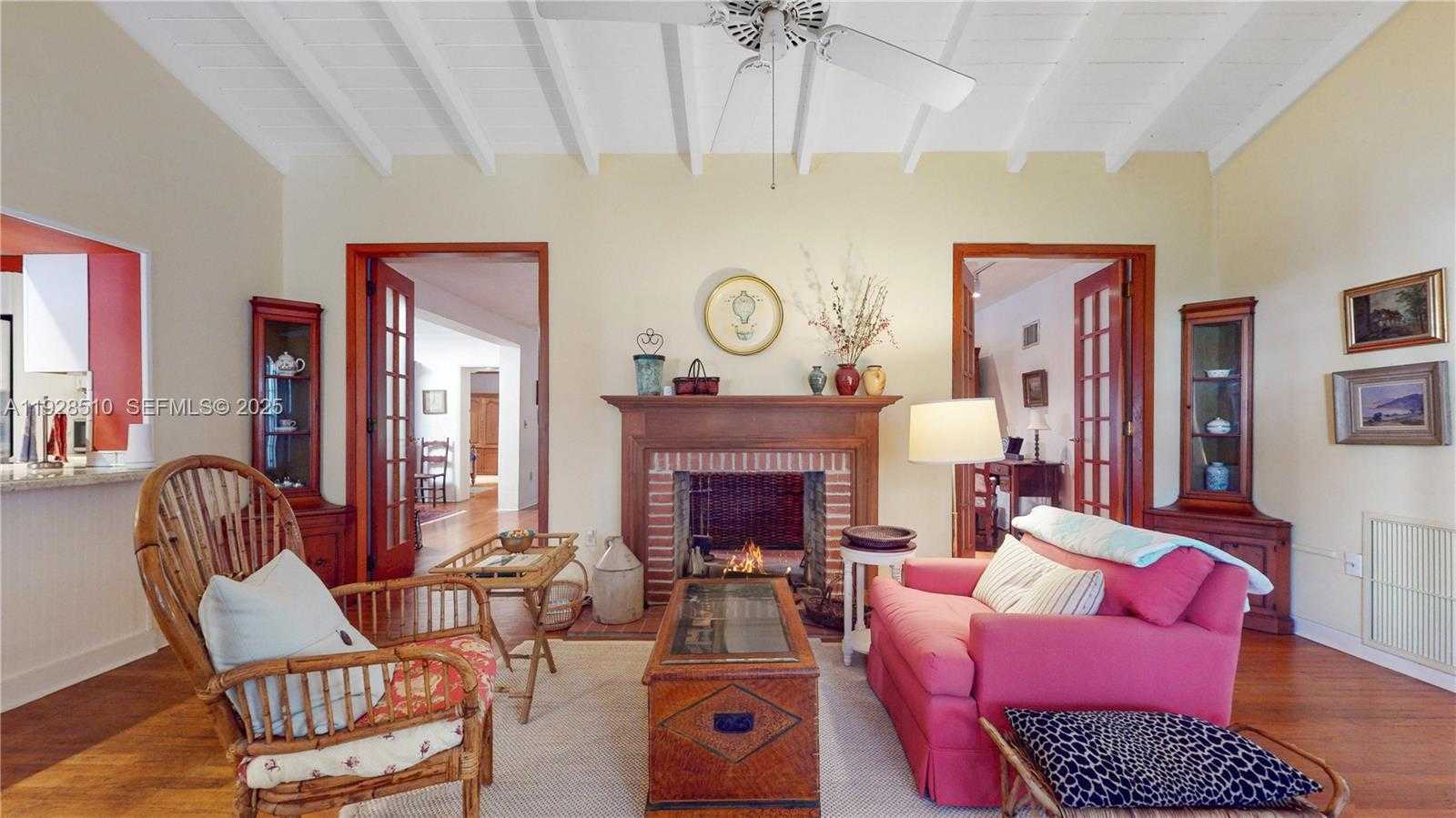 Imagen de Pequeño Objeto