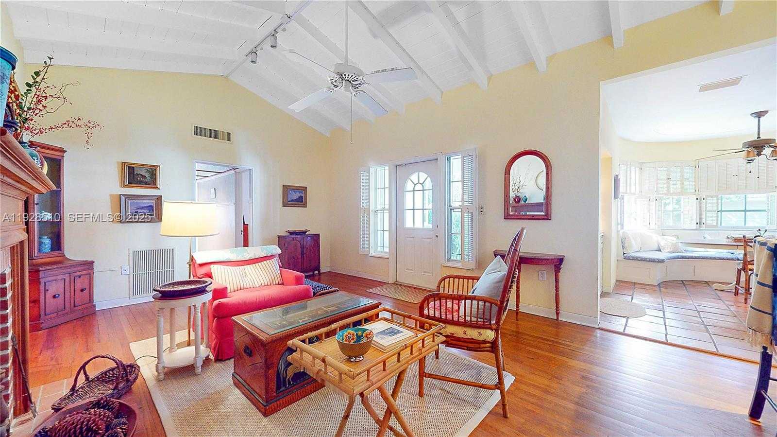 Imagen de Pequeño Objeto