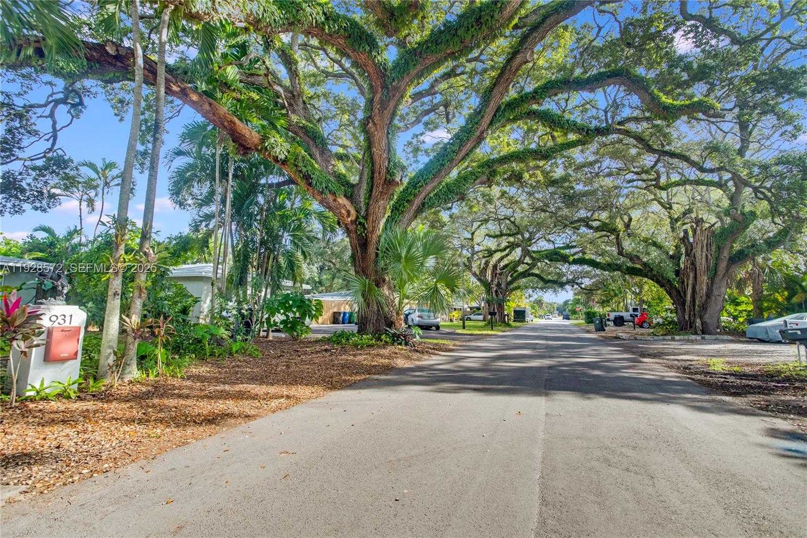 Small Image of 931 SOUTH WEST 29TH ST, Fort Lauderdale Number 4