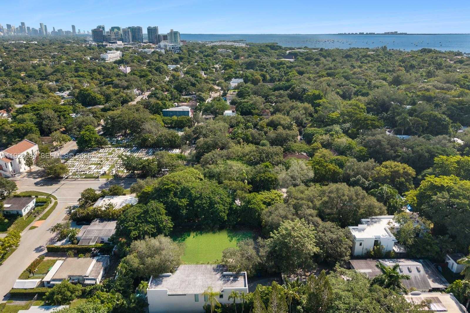 Imagen de Pequeño Objeto