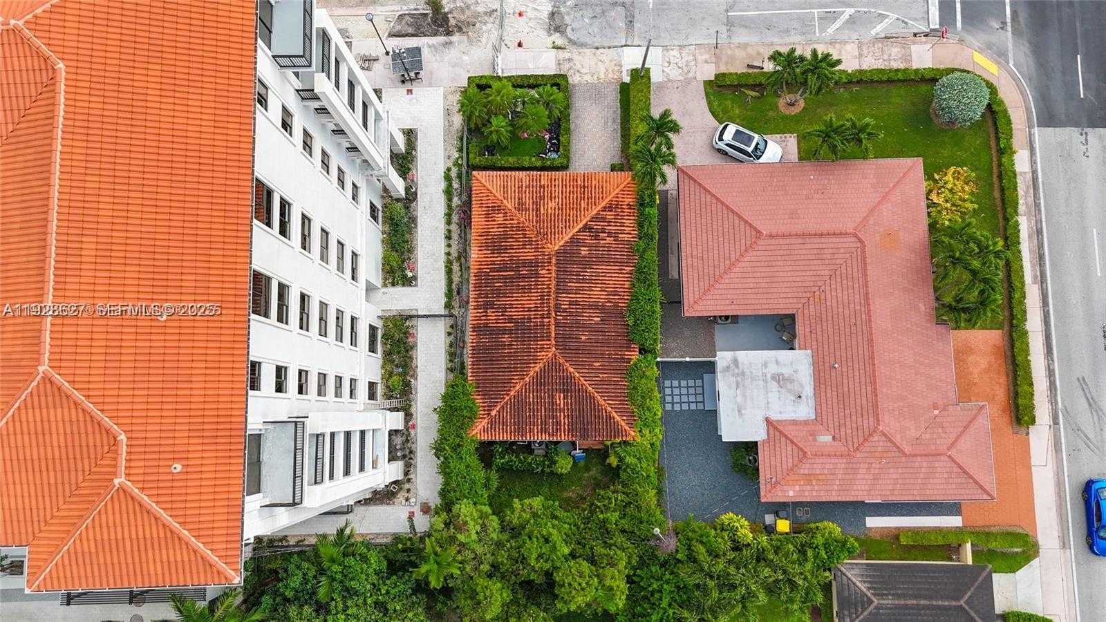 Small Image of 345 MALAGA AVE, Coral Gables Number 4