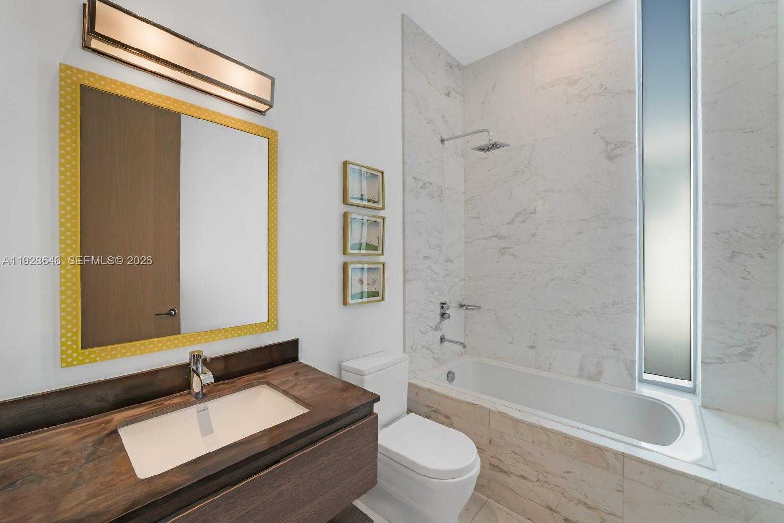 Small Image of 111 REEF LN, Key Biscayne Number 21