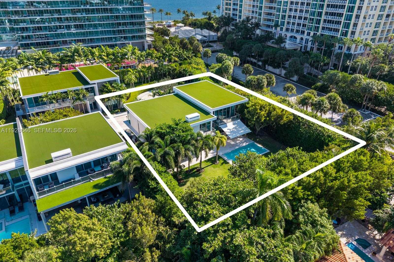 Small Image of 111 REEF LN, Key Biscayne Number 24