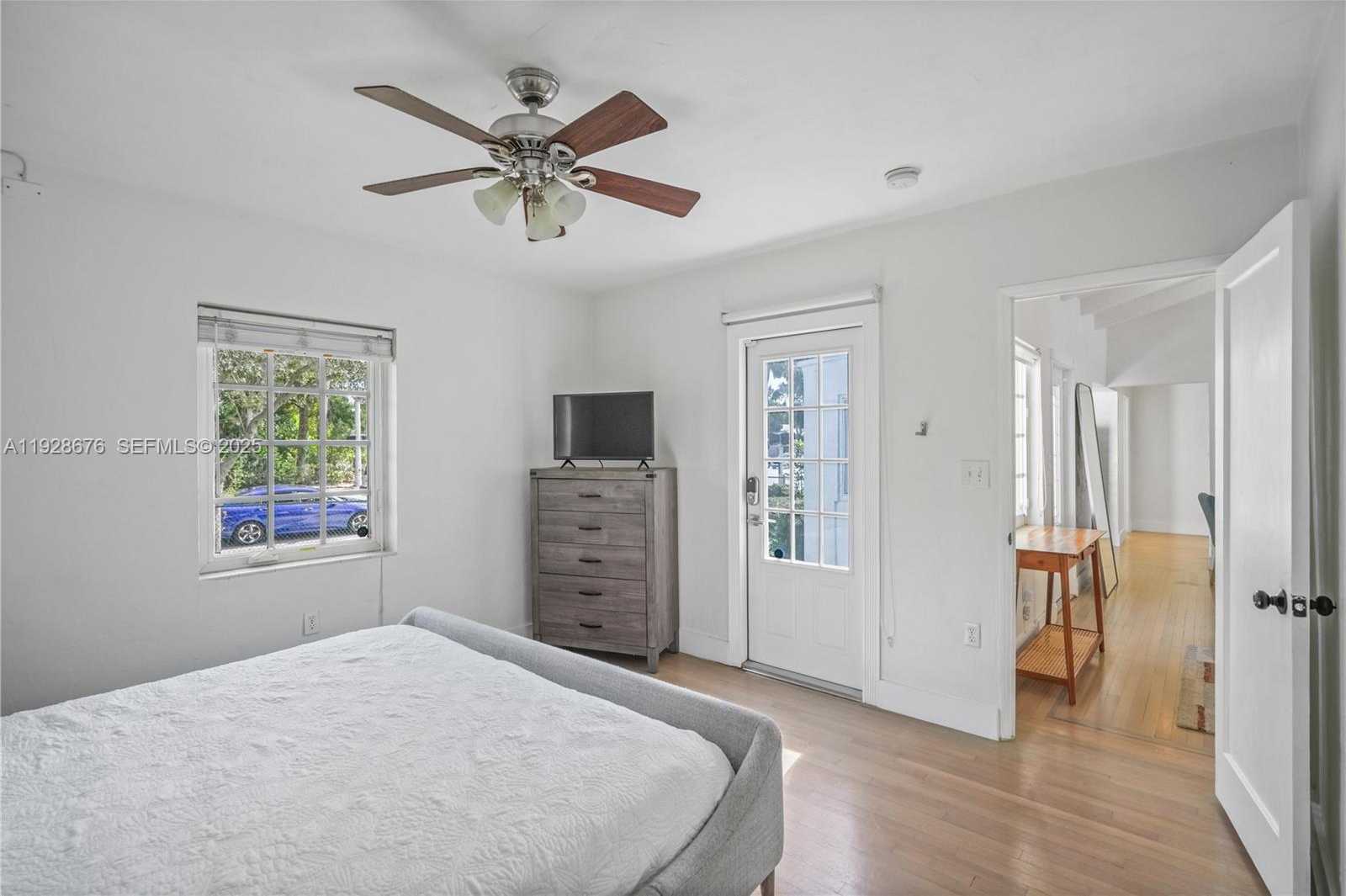 Small Image of 9500 NORTH MIAMI AVE, Miami Shores Number 11