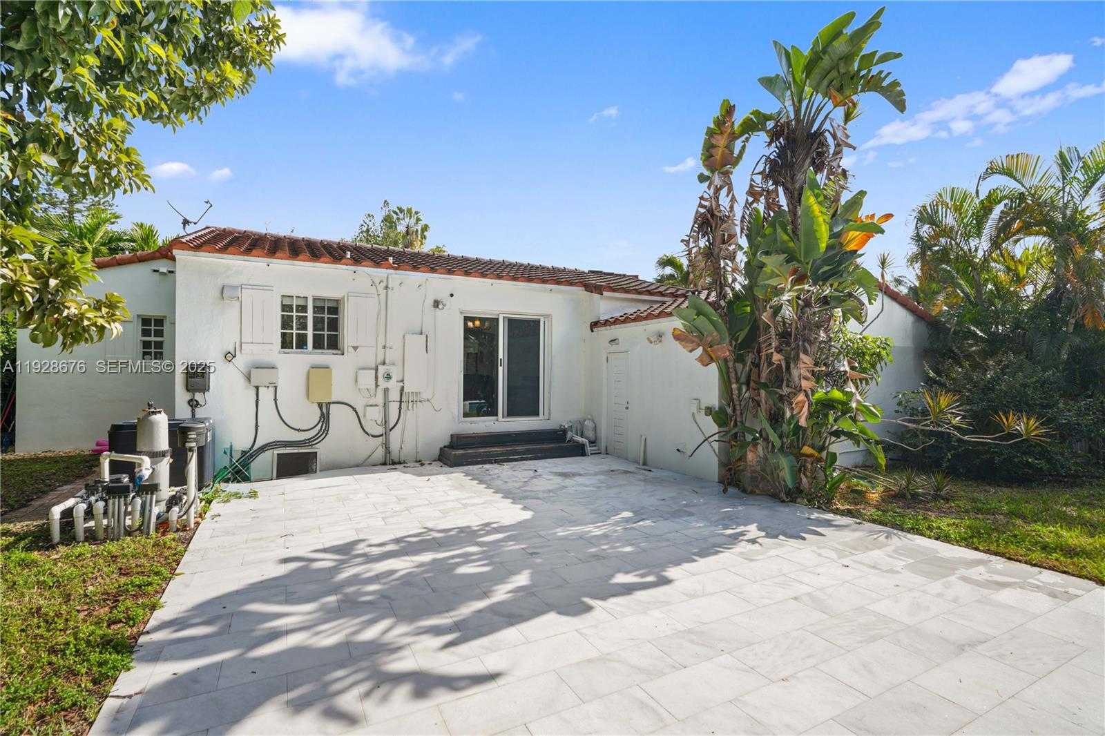 Small Image of 9500 NORTH MIAMI AVE, Miami Shores Number 39