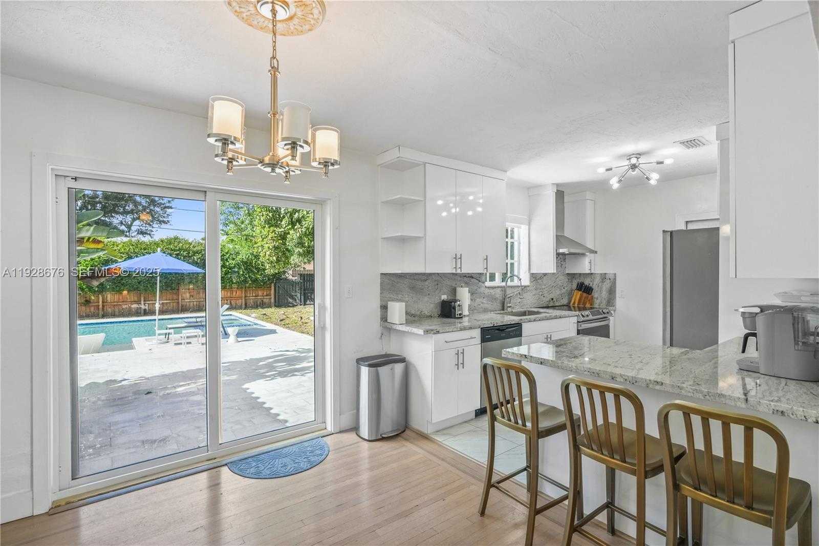 Small Image of 9500 NORTH MIAMI AVE, Miami Shores Number 4