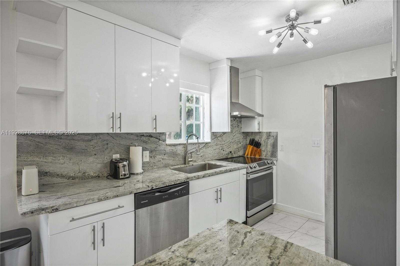 Small Image of 9500 NORTH MIAMI AVE, Miami Shores Number 9