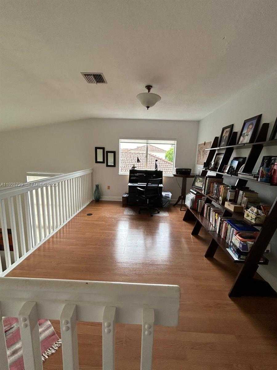 Small Image of 11308 NORTH WEST 58TH TER, Doral Number 21