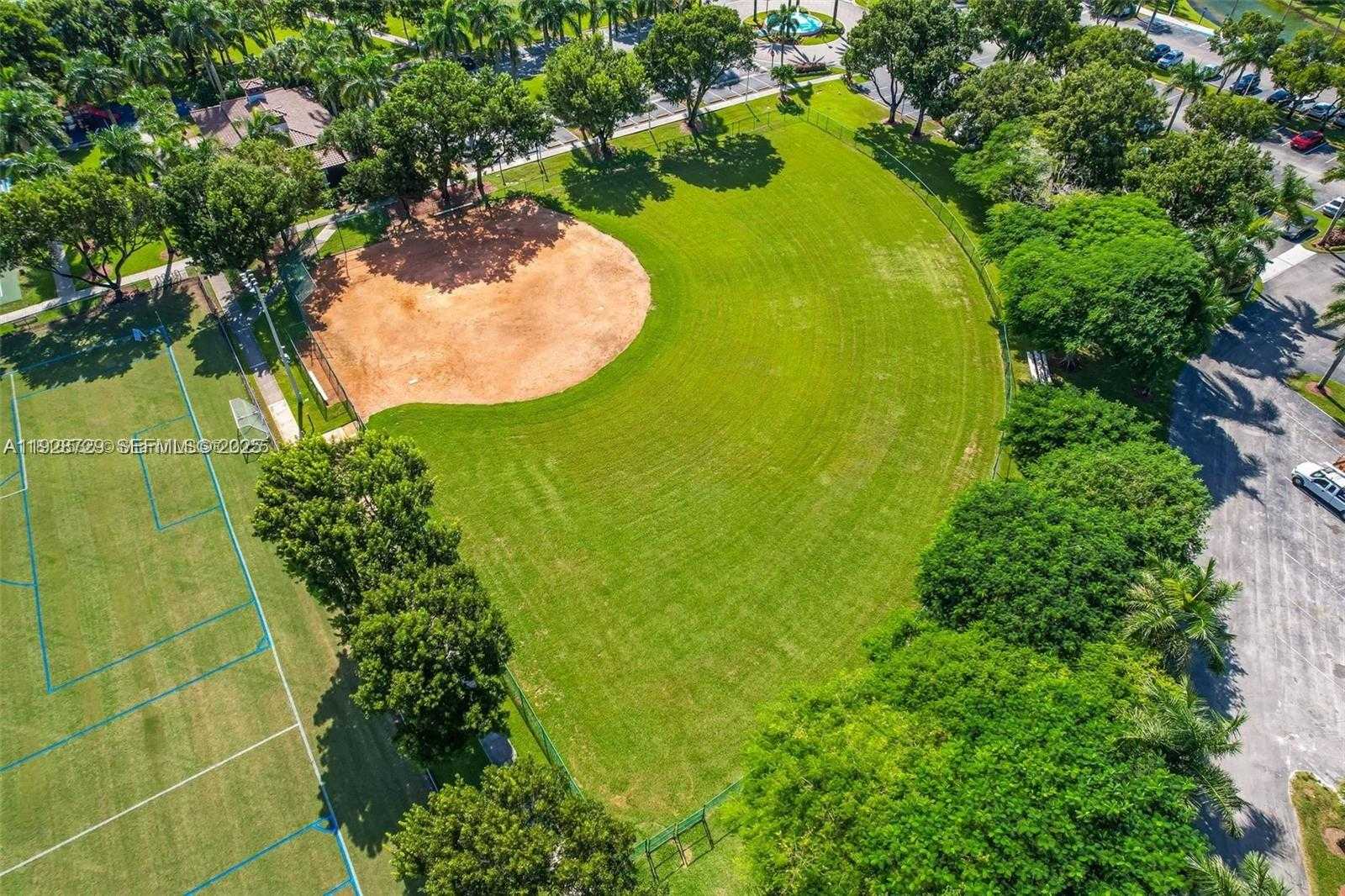 Small Image of 11308 NORTH WEST 58TH TER, Doral Number 23