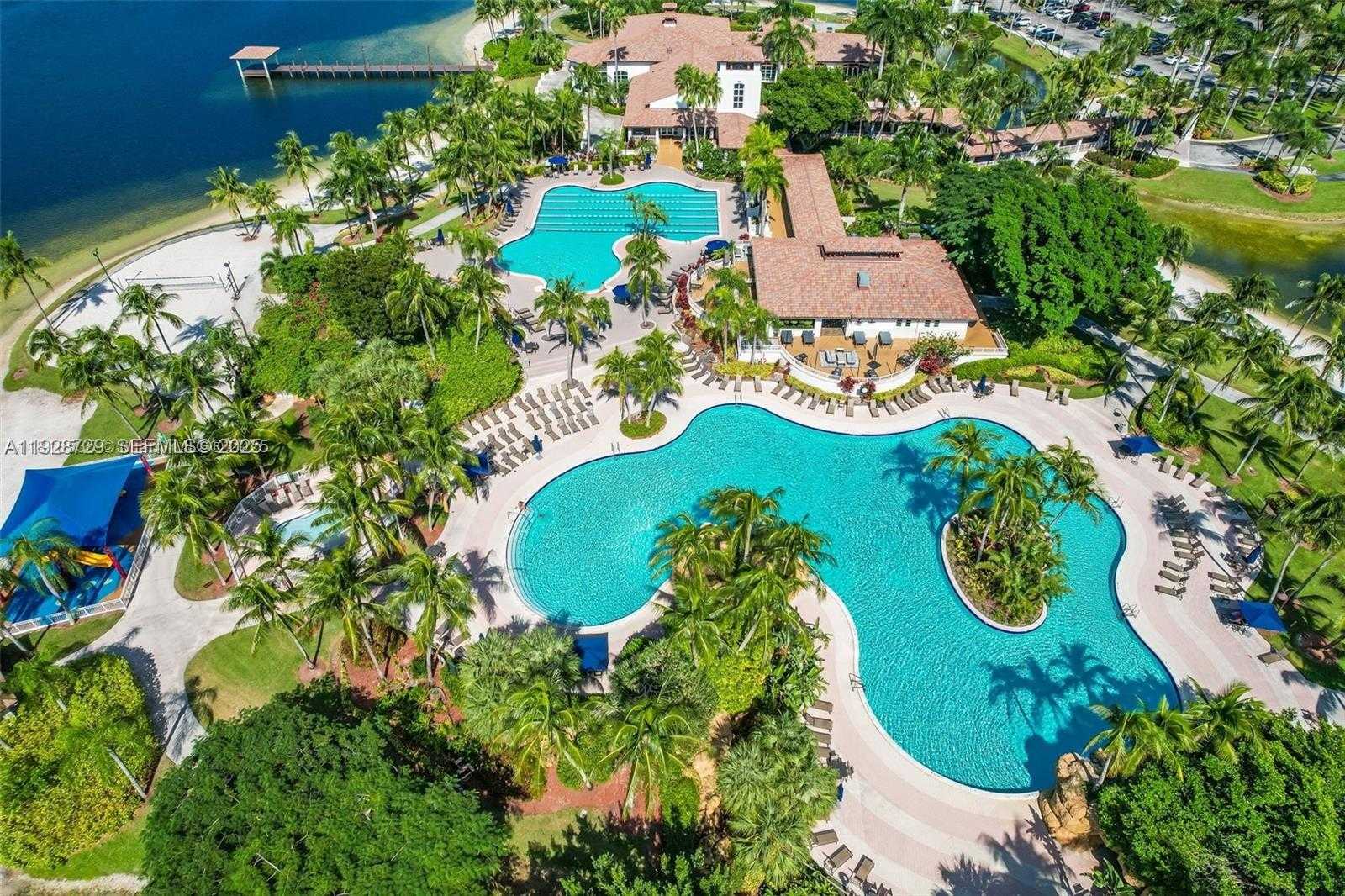 Small Image of 11308 NORTH WEST 58TH TER, Doral Number 26