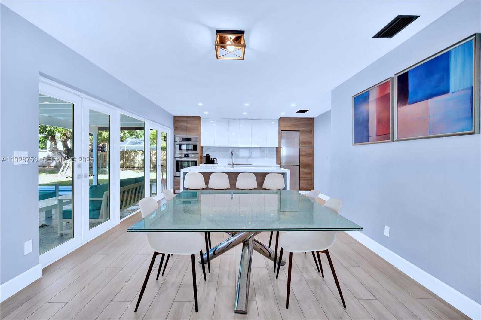 Imagen de Pequeño Objeto