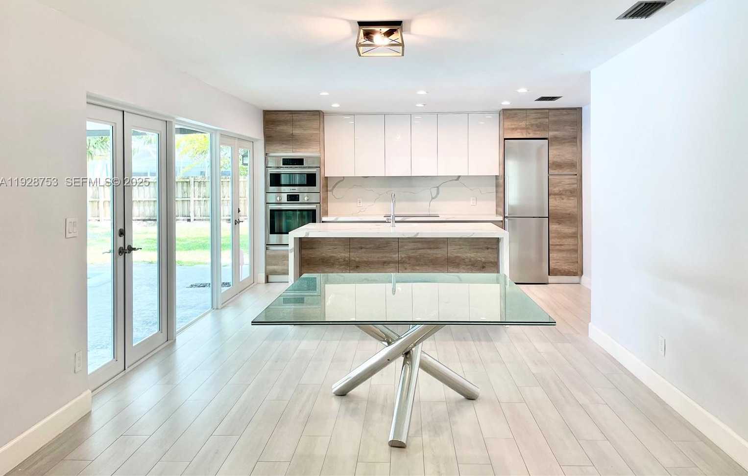 Imagen de Pequeño Objeto