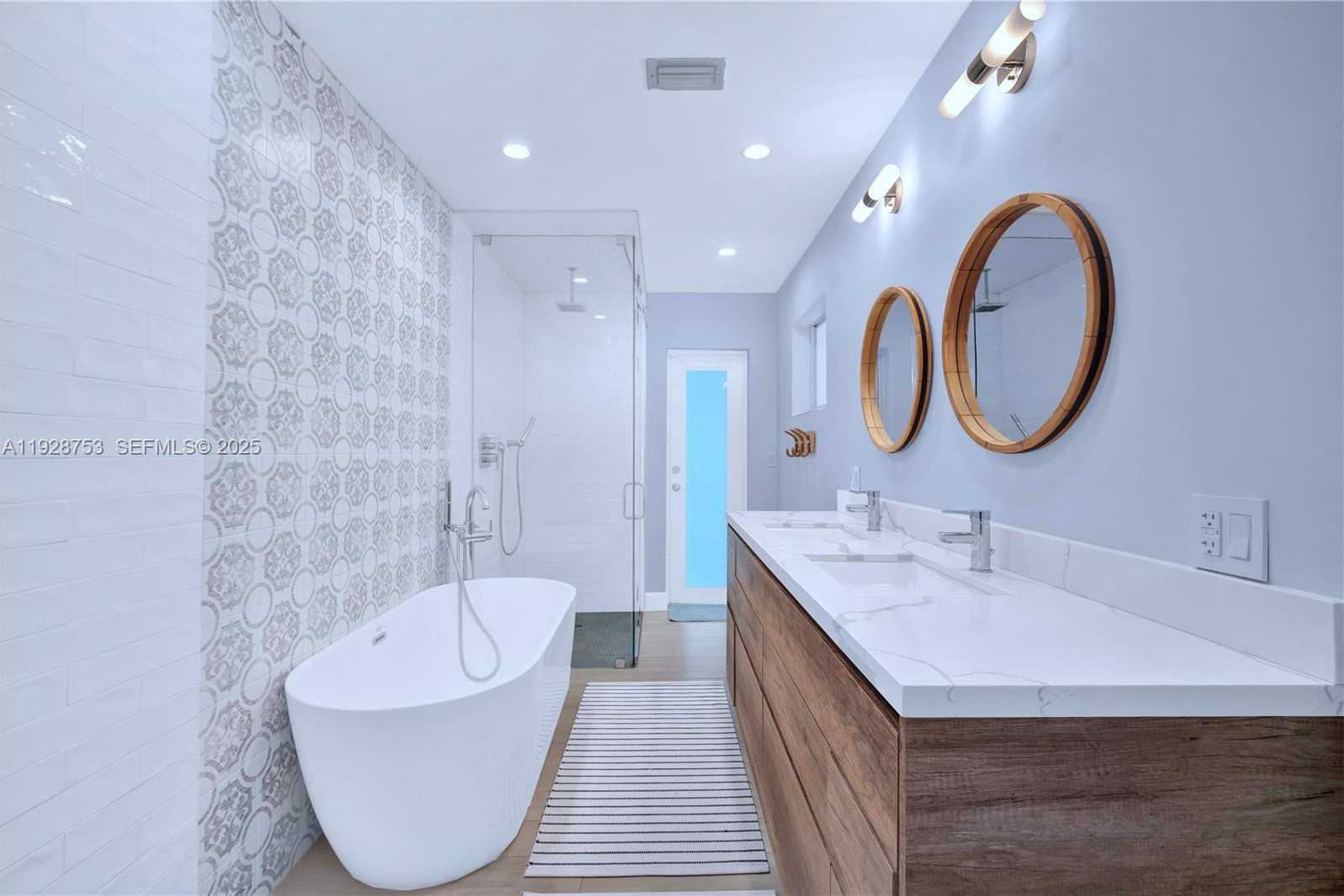 Imagen de Pequeño Objeto