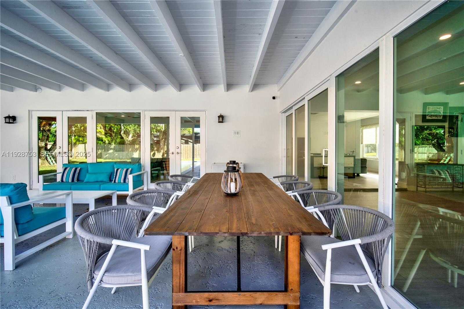 Imagen de Pequeño Objeto