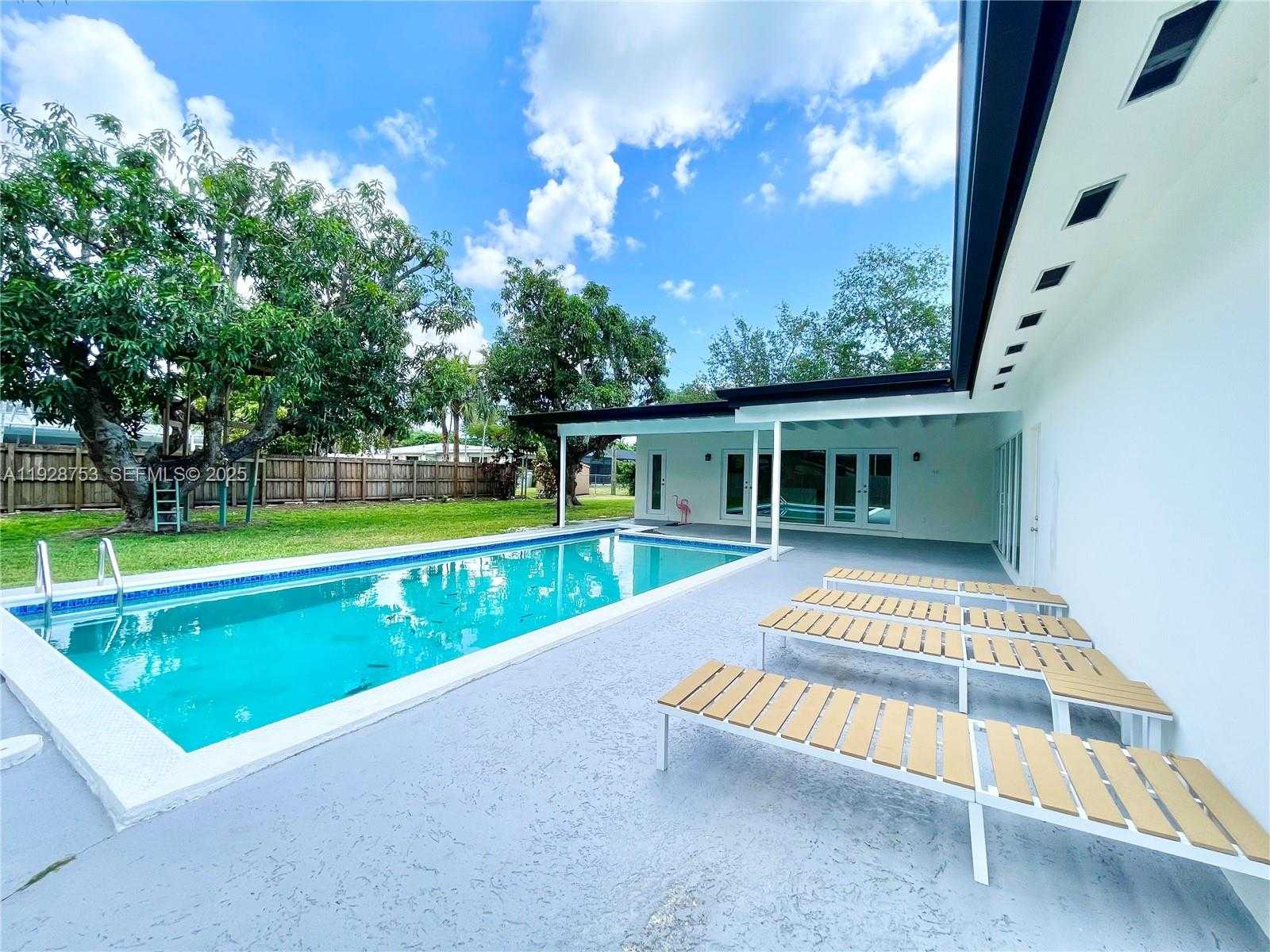 Imagen de Pequeño Objeto