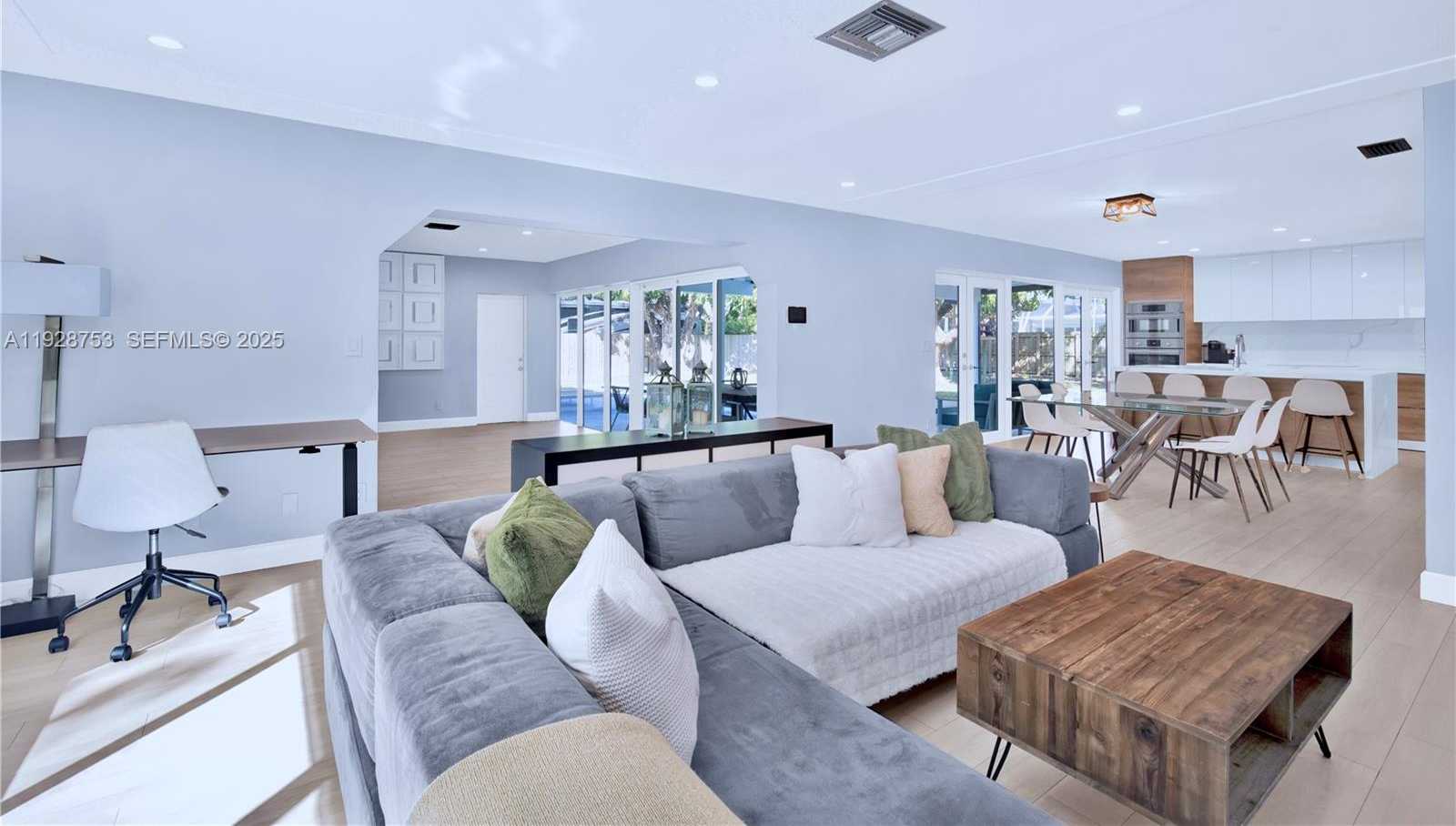 Imagen de Pequeño Objeto