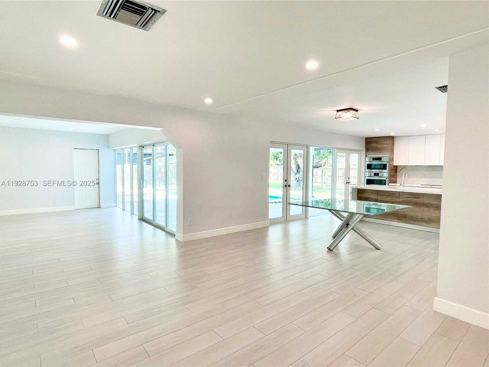 Imagen de Pequeño Objeto