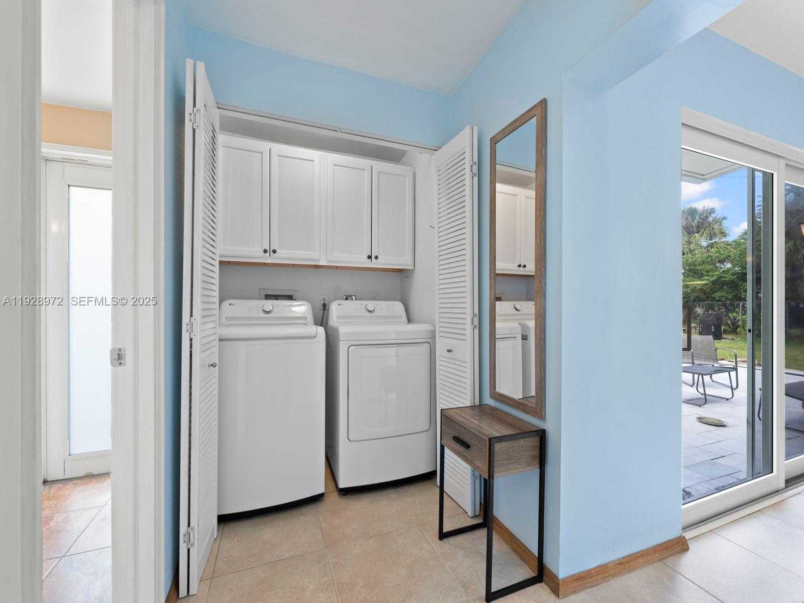 Small Image of 2133 SOUTH WEST 1ST CT, Fort Lauderdale Number 13