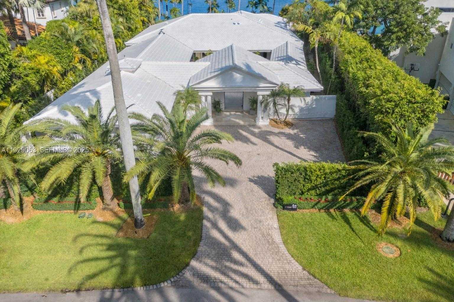 Small Image of 84 LA GORCE CIR, Miami Beach Number 10