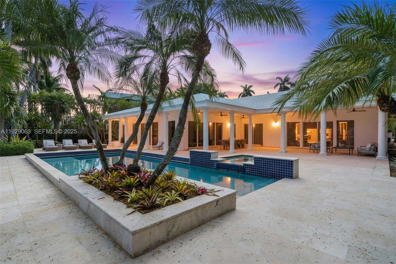 Small Image of 84 LA GORCE CIR, Miami Beach Number 12