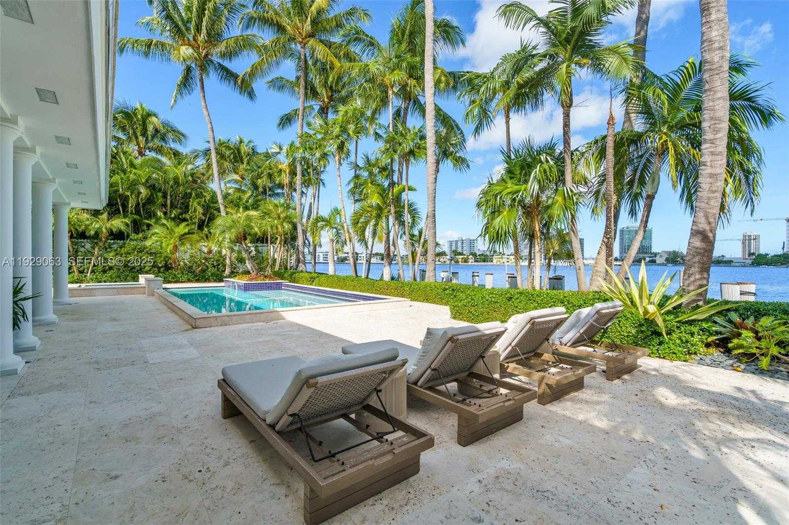 Small Image of 84 LA GORCE CIR, Miami Beach Number 13