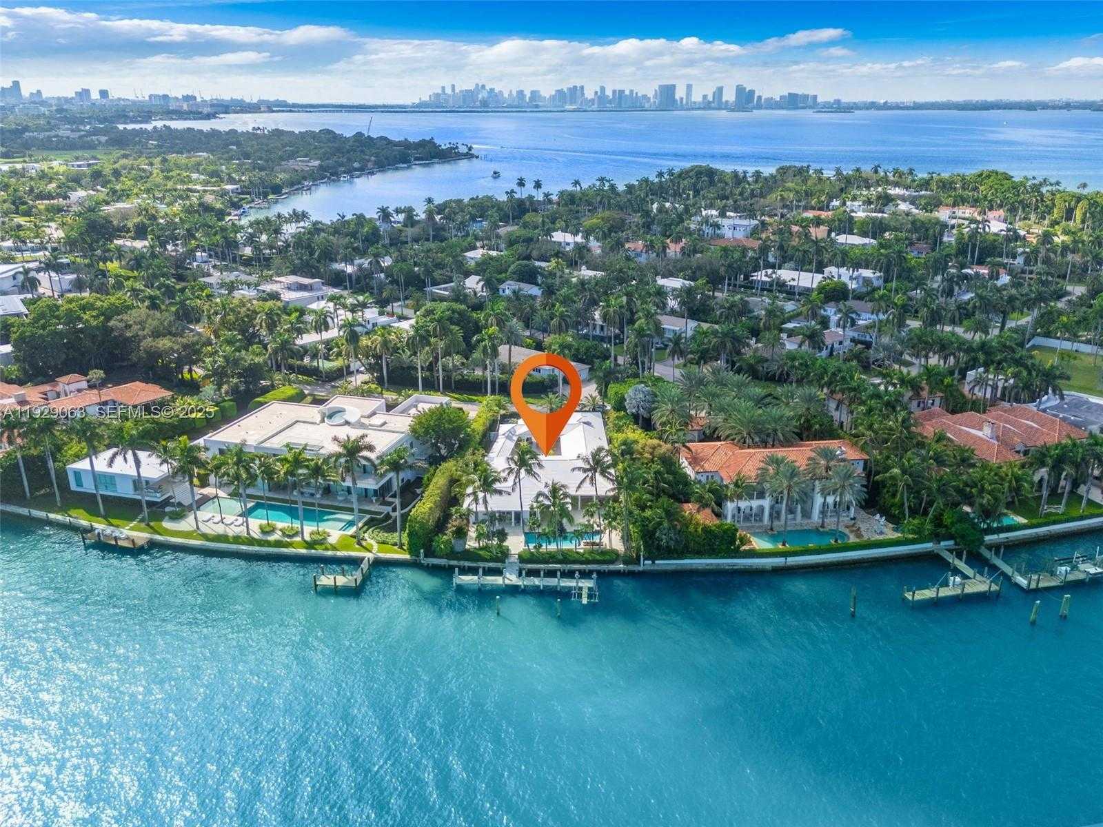 Small Image of 84 LA GORCE CIR, Miami Beach Number 2