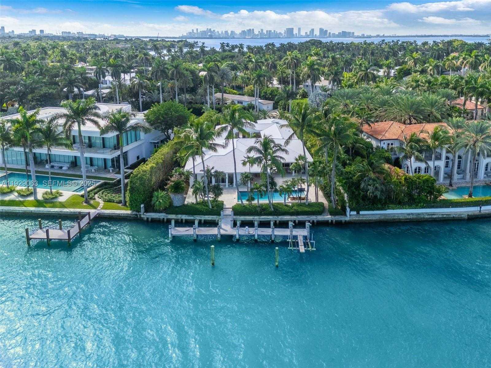 Small Image of 84 LA GORCE CIR, Miami Beach Number 3