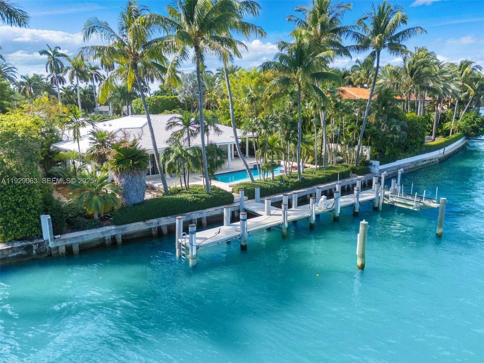 Small Image of 84 LA GORCE CIR, Miami Beach Number 4