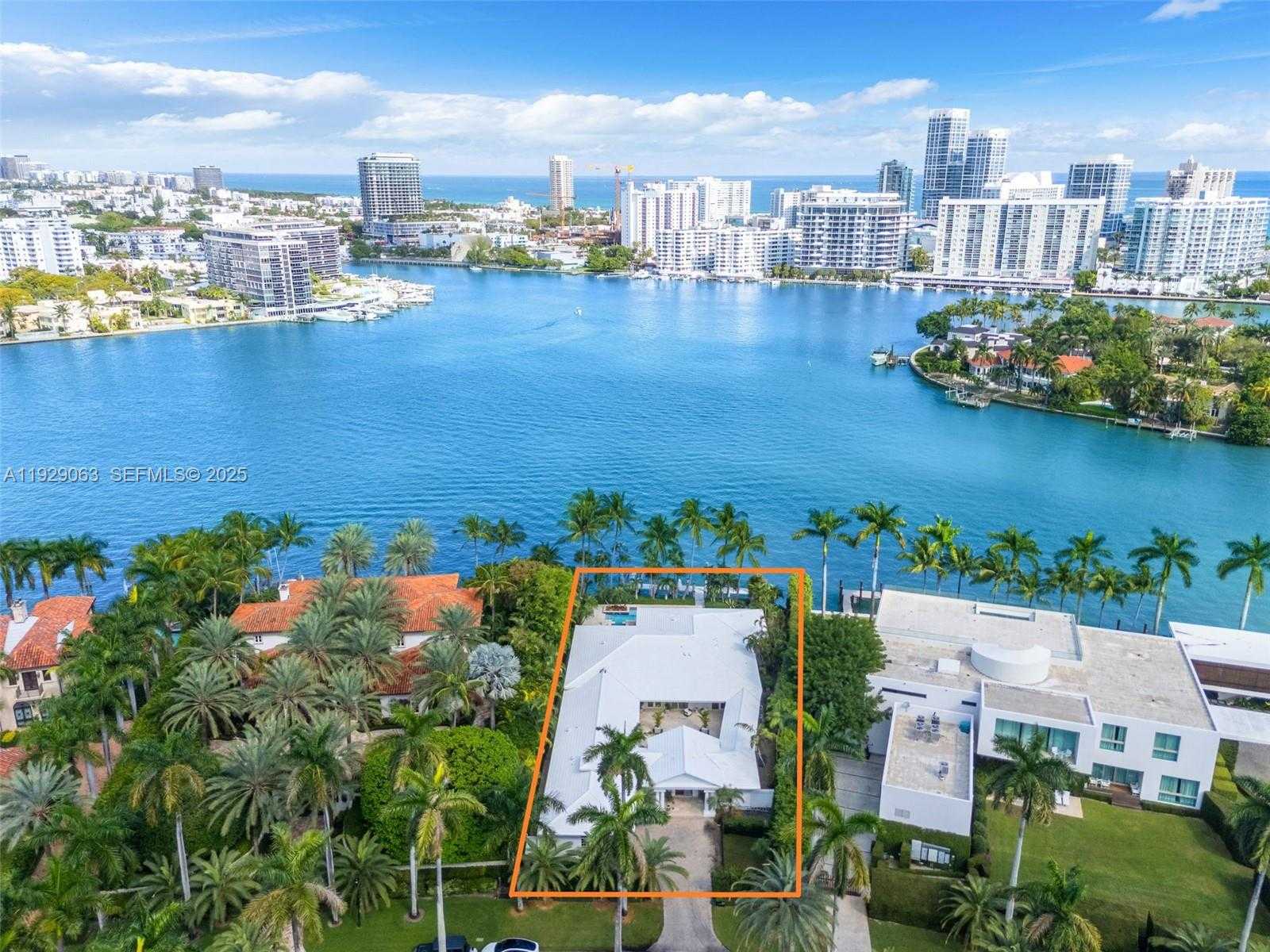 Small Image of 84 LA GORCE CIR, Miami Beach Number 5