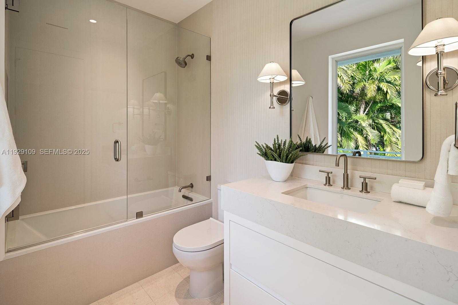 Imagen de Pequeño Objeto