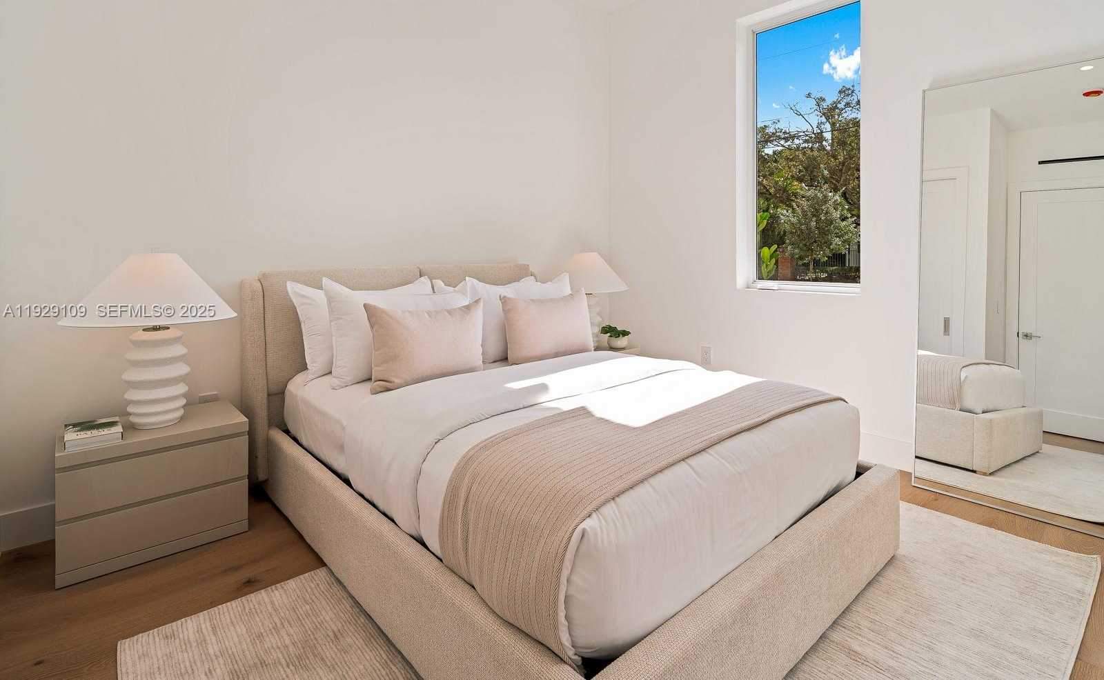 Imagen de Pequeño Objeto