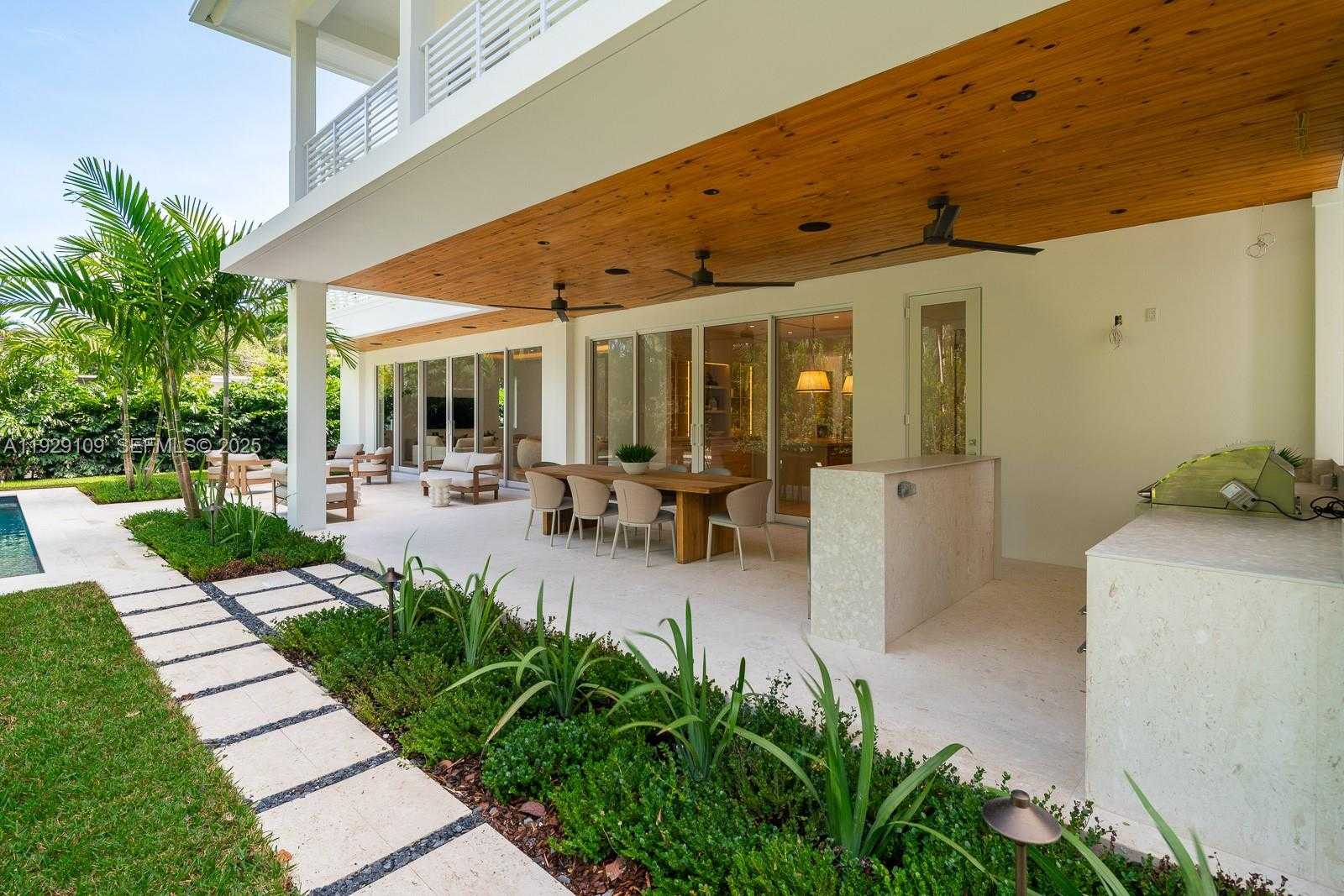 Imagen de Pequeño Objeto