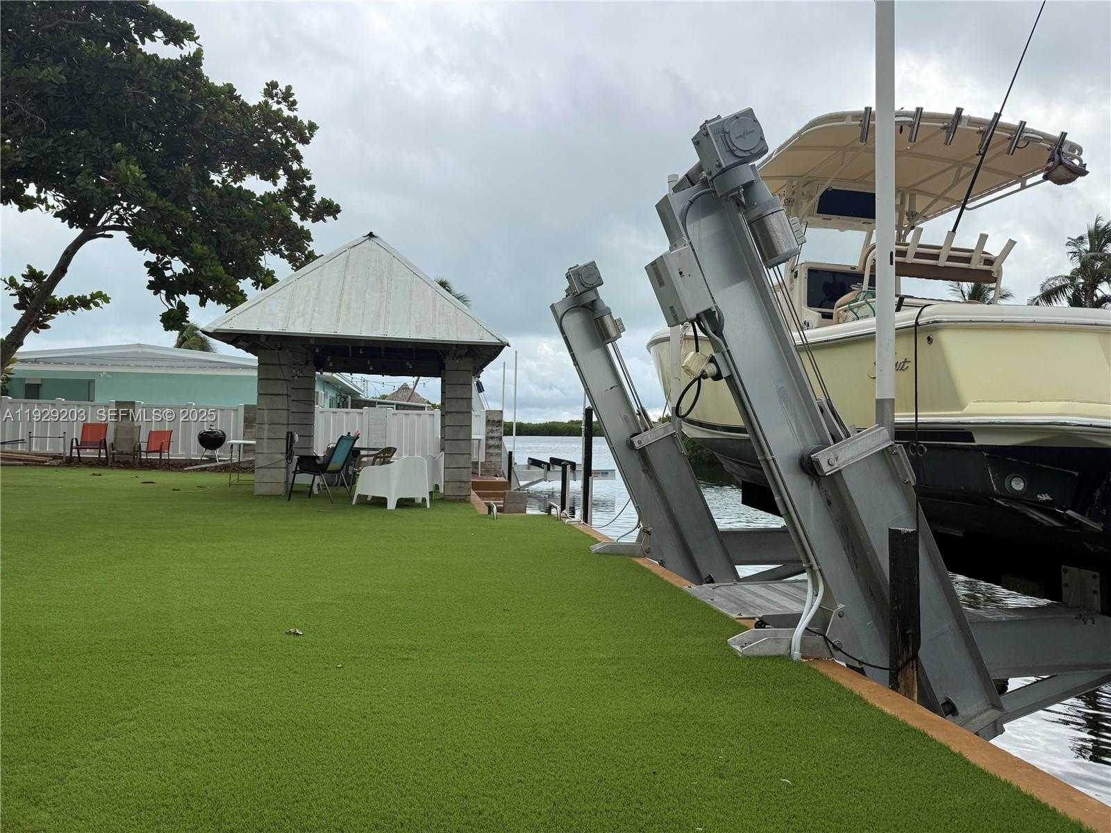 Small Image of 1126 GRAND ST, Key Largo Number 2